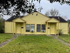 Building Photo - Introducing our 2 bedroom / 1 Bathroom Dup...