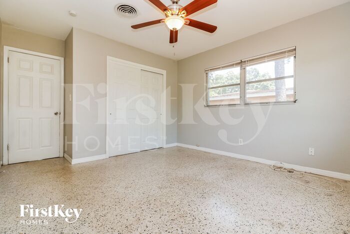 Building Photo - 5900 Grove St S