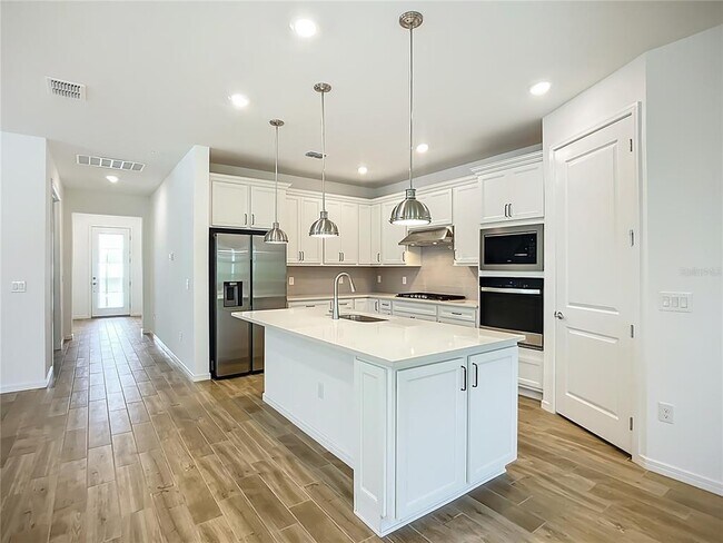 Building Photo - 10005 Patterson Wy