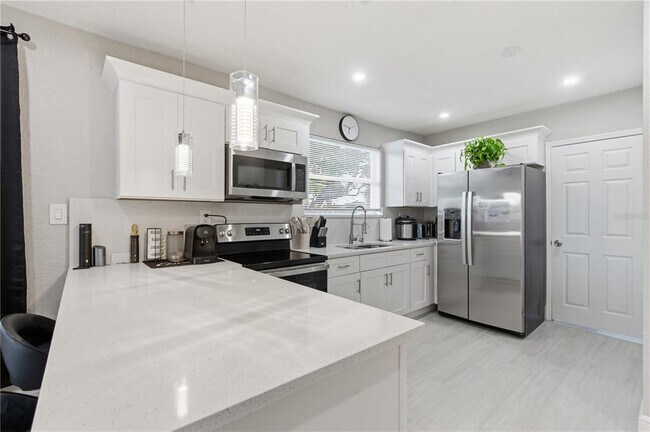 Building Photo - 2717 W Cherry St