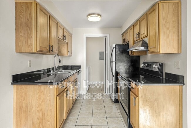 Building Photo - 7304 N Skyview Pl