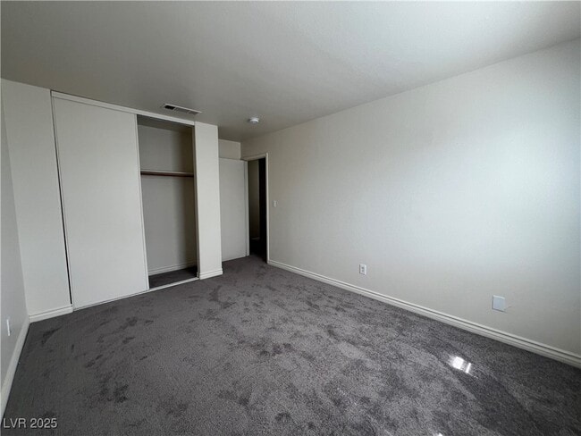 Building Photo - 5586 Lago Ct