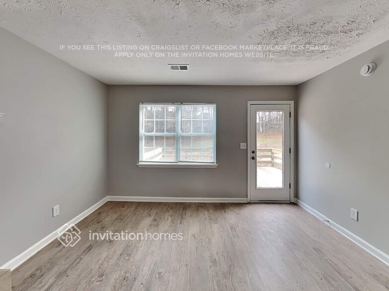 Building Photo - 2035 Amberly Glen Way