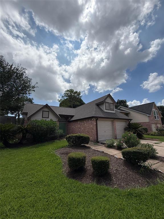 Building Photo - 4827 Sunshine Dr