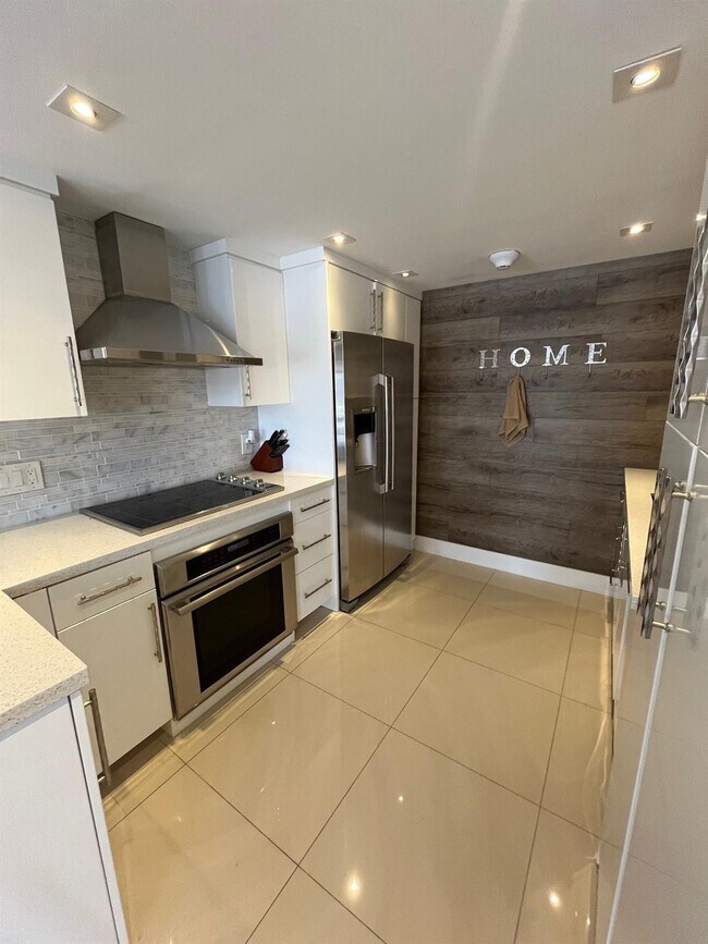 Building Photo - 133 N Pompano Beach Blvd