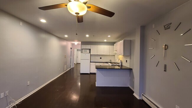 Building Photo - 2019 Palisade Ave