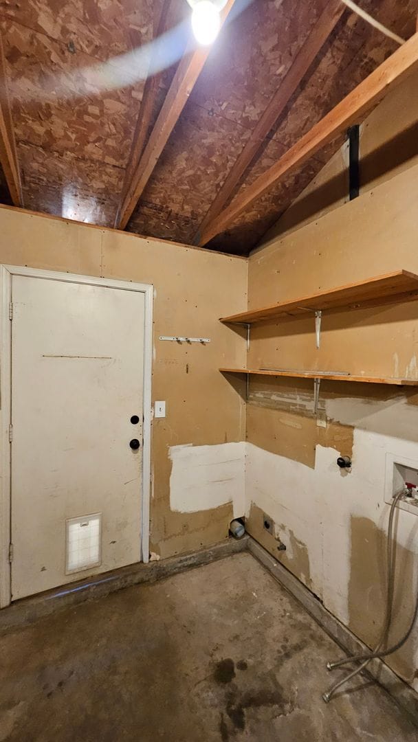 Building Photo - 3 bed 1.5 bath