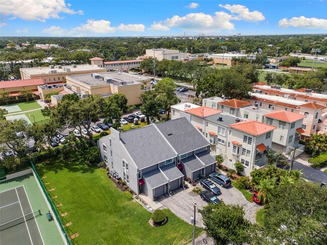 Building Photo - 3010 W Grovewood Ct