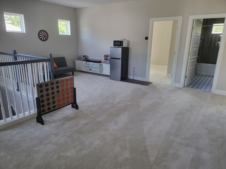 Building Photo - 10504 Silverbrook Trl