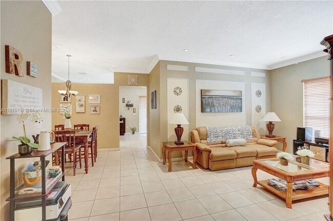 Building Photo - 14361 N Royal Cove Cir