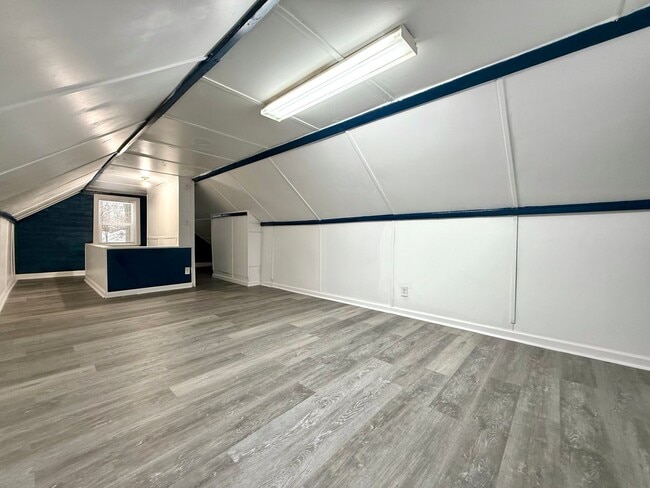 Building Photo - Three Bedroom Home in Muskegon