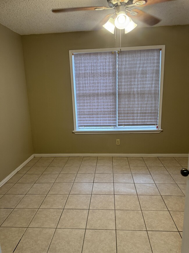 Building Photo - 1805 San Agustin Ave