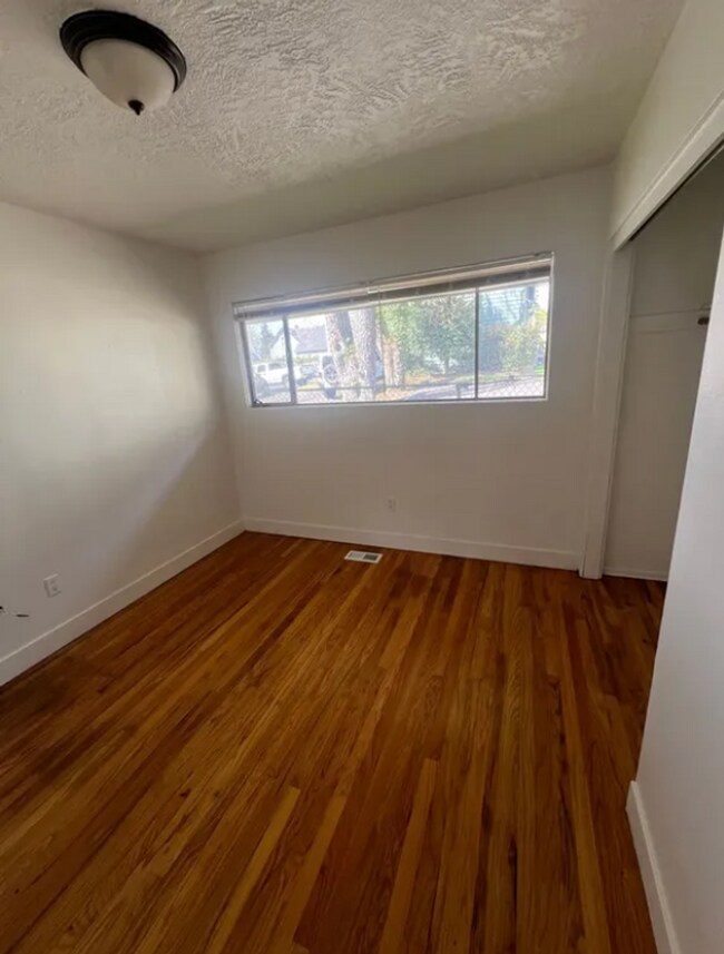 Building Photo - TFSC-B3008-3018