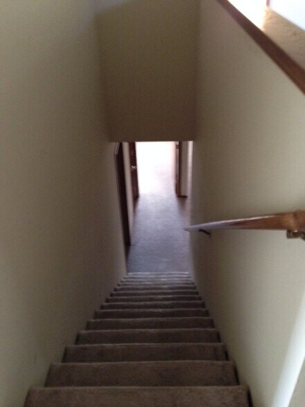 Building Photo - 3844 N Pepper Ridge St