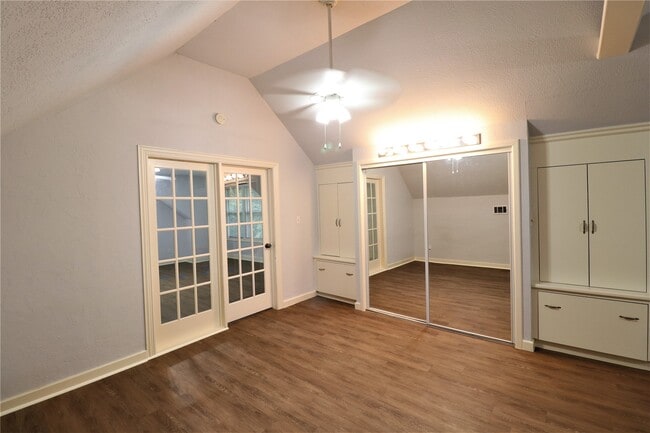 Building Photo - 1702 Cougar Creek