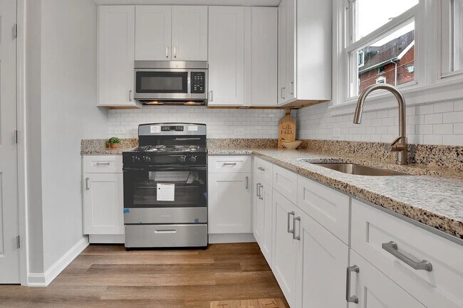 Building Photo - 3711 E 98th St