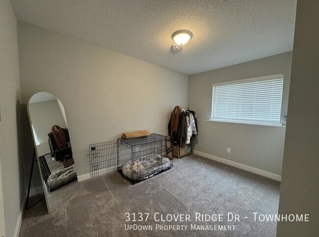 Building Photo - 3137 Clover Ridge Dr