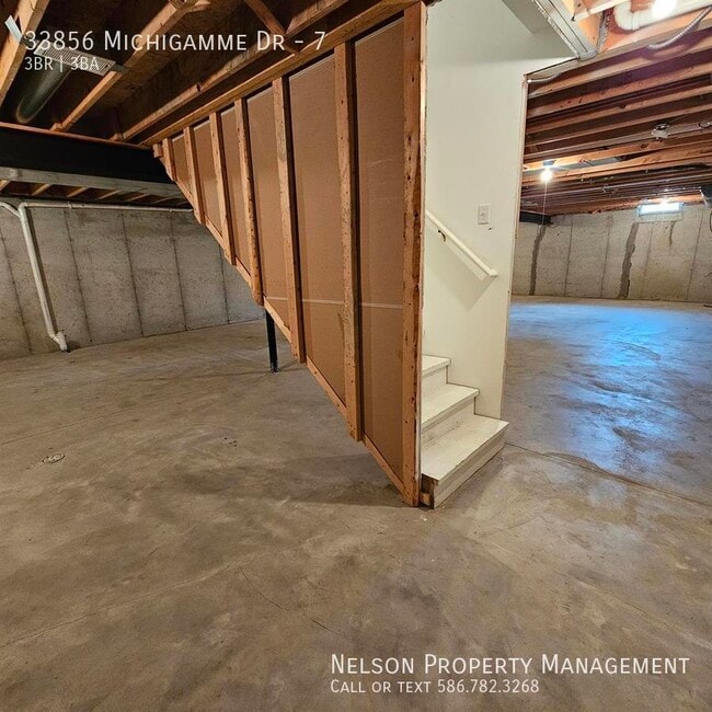 Building Photo - 33856 Michigamme Dr