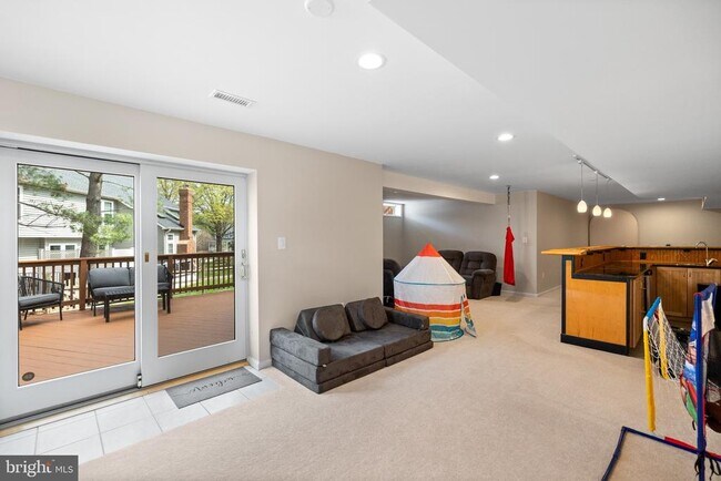 Building Photo - 46568 Hampshire Station Dr