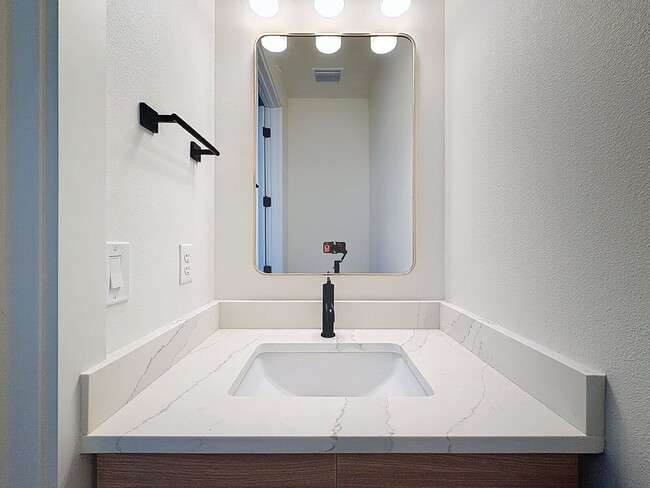 Building Photo - 336 14th St N