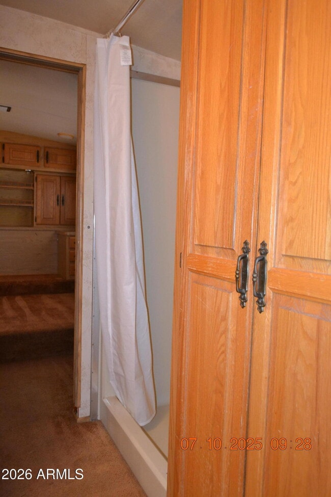 Building Photo - 677 S Warner Dr