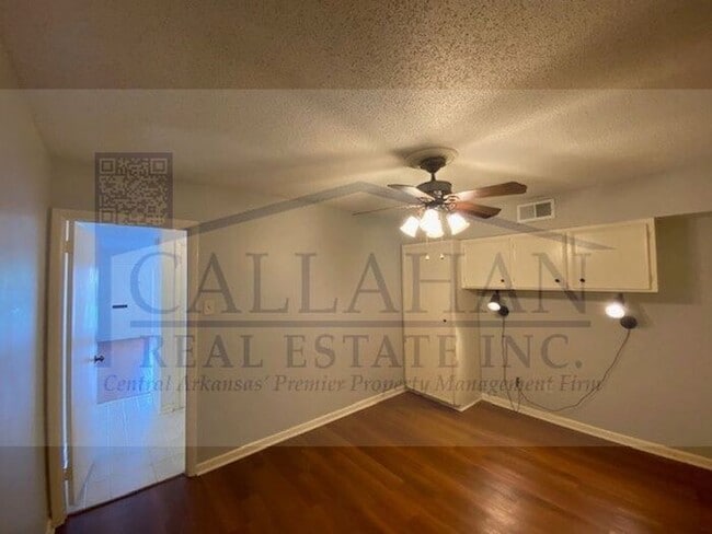 Building Photo - Mid Town 1 Bedroom