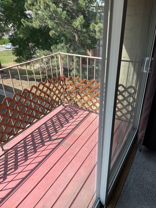 Building Photo - 1 MONTH FREE!! 2B/1B Upper Level Condo in Cottonwood Villas - Available NOW!