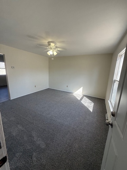 Building Photo - 671 5th St