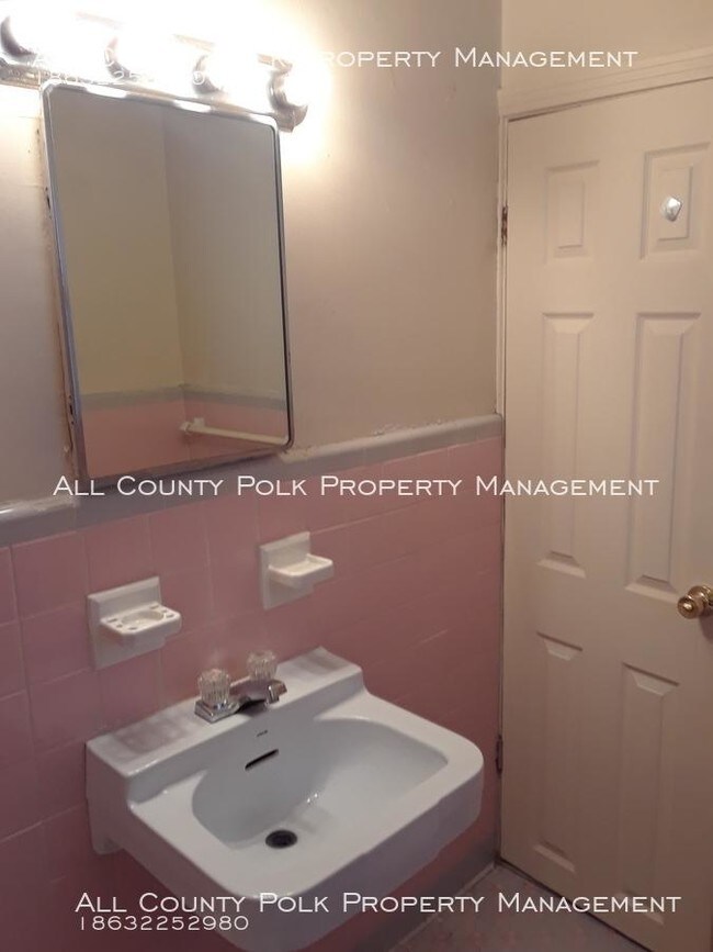 Building Photo - 1 bedroom in Lakeland FL 33801