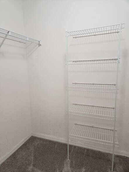 Building Photo - 9965 Ashburn Lake Dr
