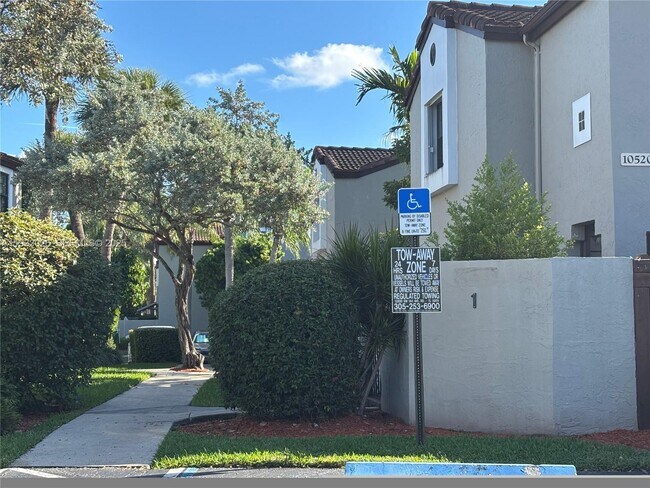 Building Photo - 10520 SW 153rd Ct