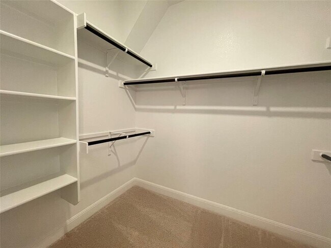 Building Photo - 544 Bauer Lp