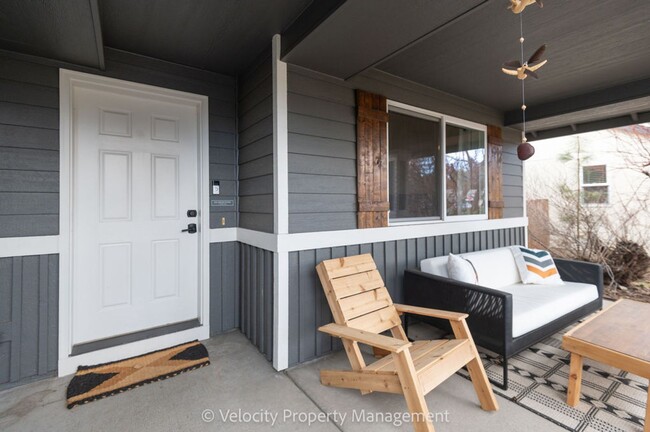 Building Photo - Beautifully Remodeled Single Level Home