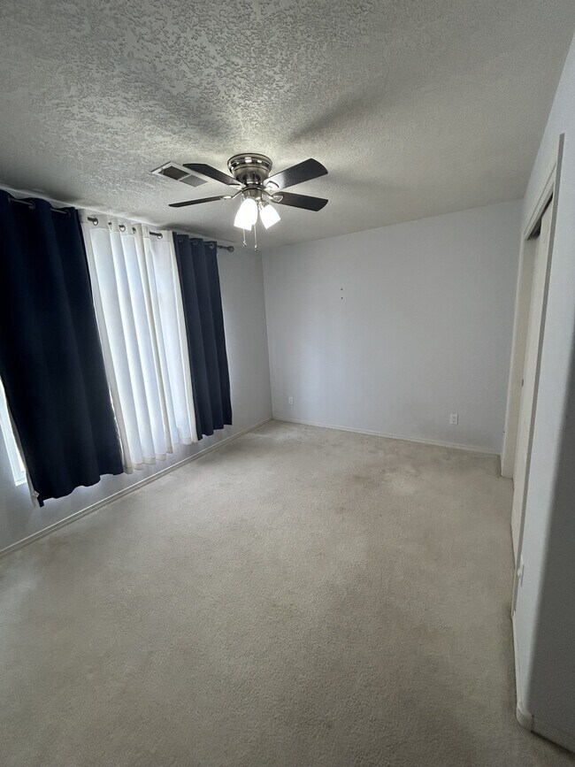 Building Photo - 4436 Snow Heights Cir SE