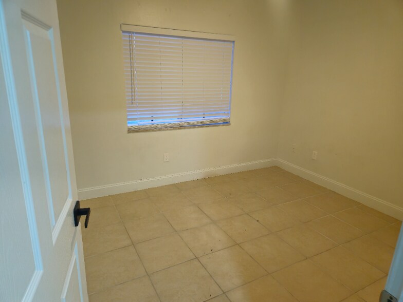 Building Photo - 3732 SW 7th Pl