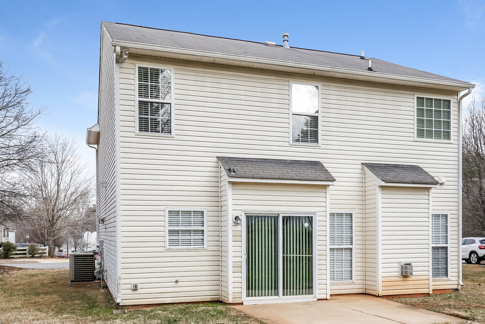 Building Photo - 708 Peach Orchard Dr