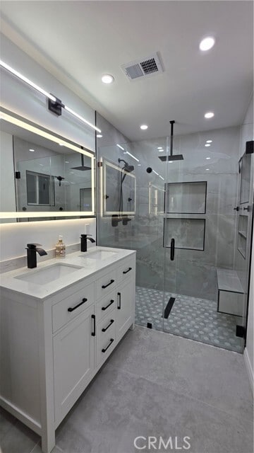 Building Photo - 18224 Chatsworth St