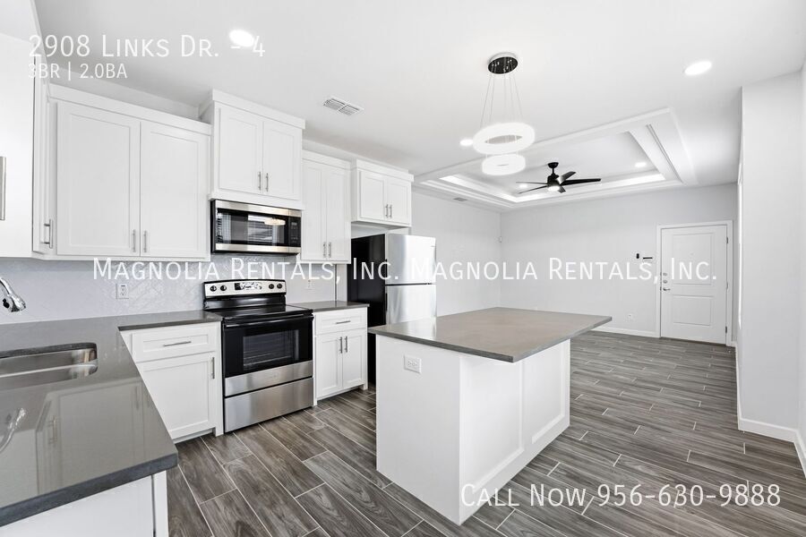 Building Photo - 2908 S Links Dr