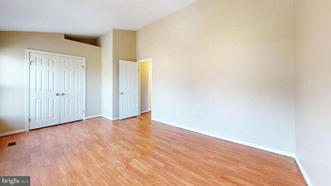 Building Photo - 5612 Gresham Ln