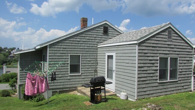 Building Photo - 12 Cove Rd