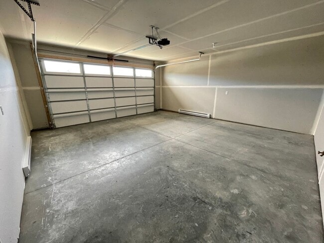 Building Photo - 6328 Absaloka Ln