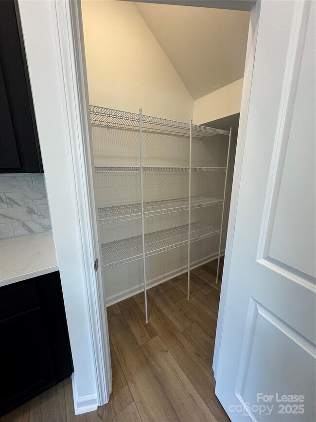 Building Photo - 757 Lock Haven Dr NW