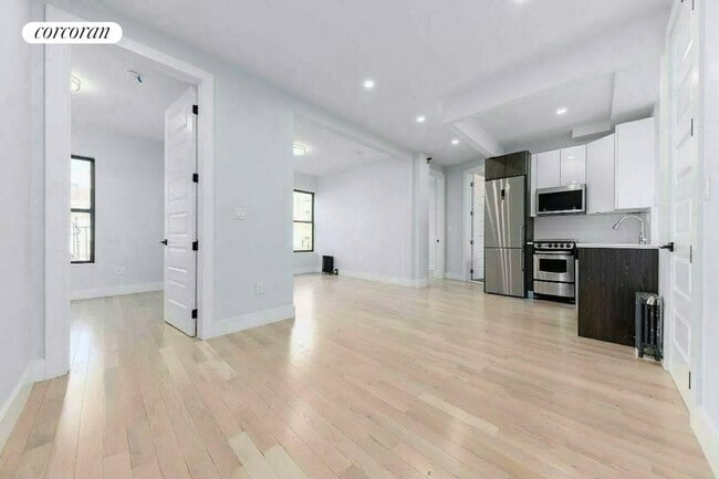 Building Photo - 515 W 139th St