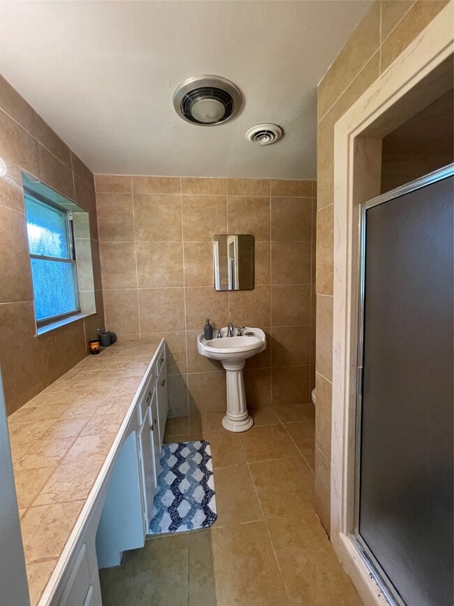 Building Photo - 2301 TX-19