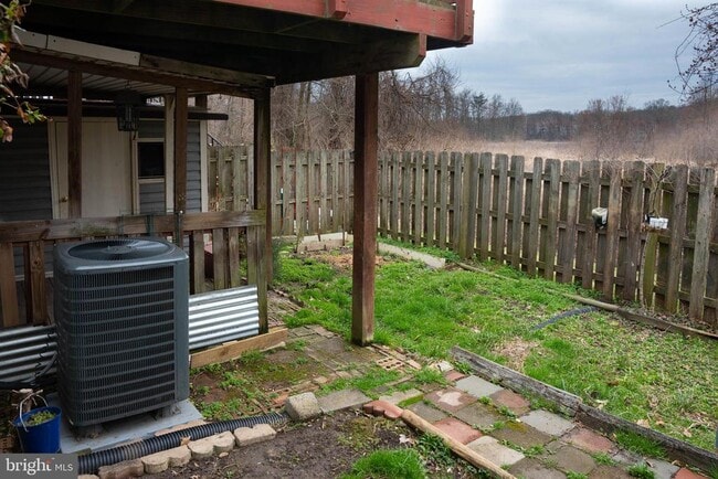 Building Photo - 8654 Venoy Ct