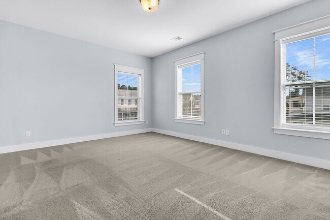 Building Photo - Gorgeous Carolina Park Home on a Corner Lot