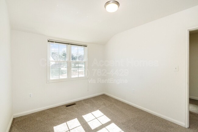 Building Photo - 3822 Keller Ave