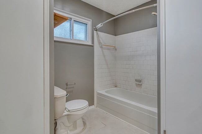 Building Photo - 20331 Pinefield Ln