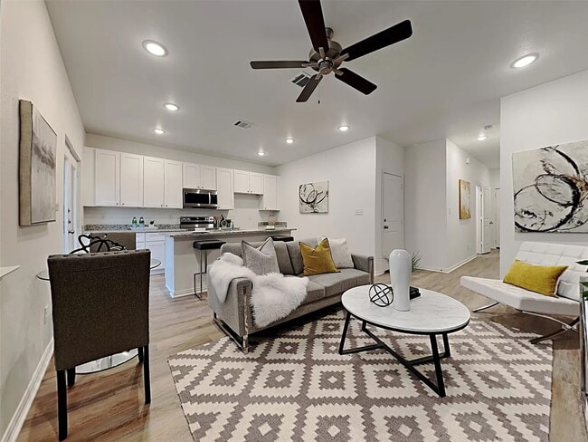 Building Photo - Modern Built Townhome with Fenced Yard – Perfectly Situated Minutes from Fort Worth & Dallas