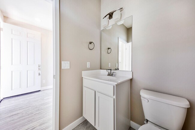 Building Photo - 2327 S Wycliff Cir